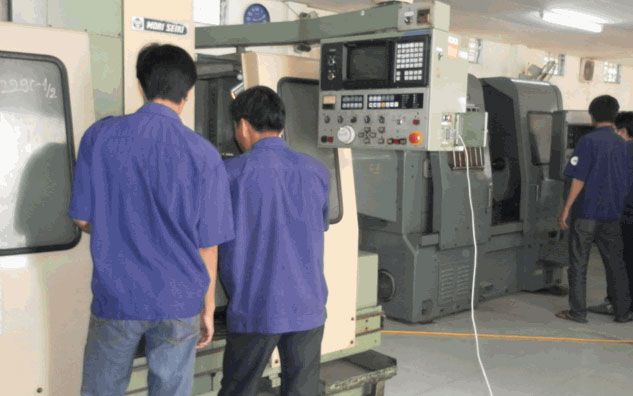 Học Kỹ Thuật Phay CNC Tại Trường Trung Cấp Đông Sài Gòn